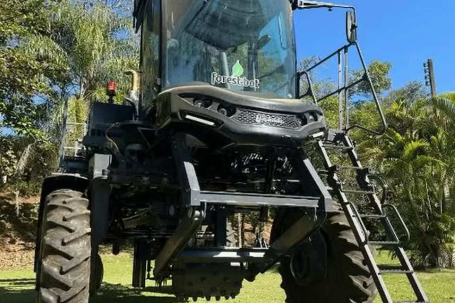 tree-planting robot