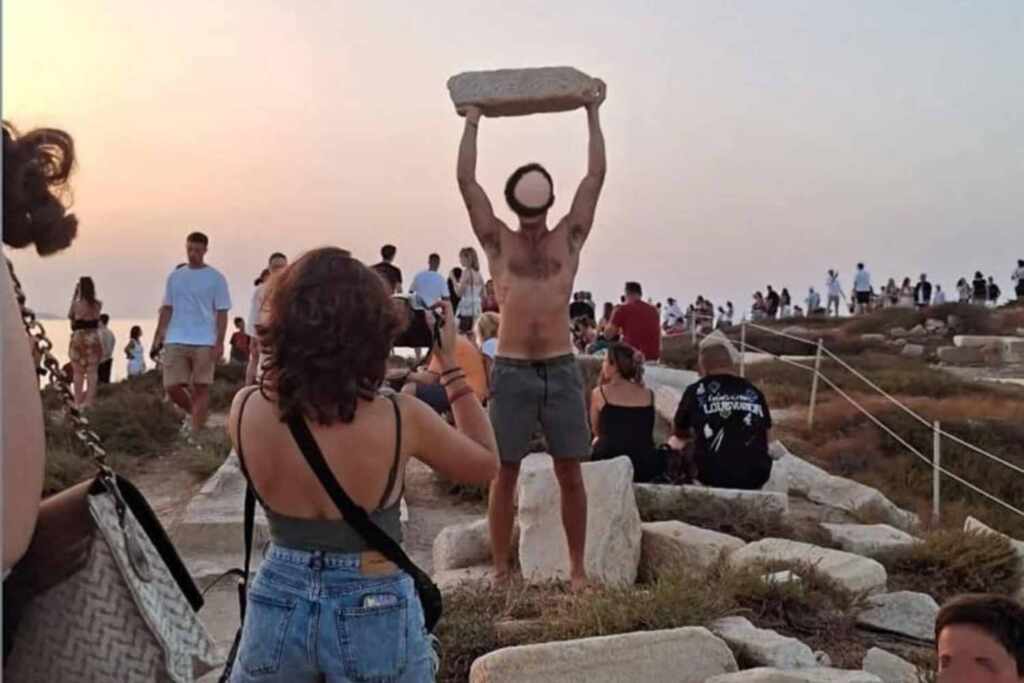 Tourist in Naxos - Greece