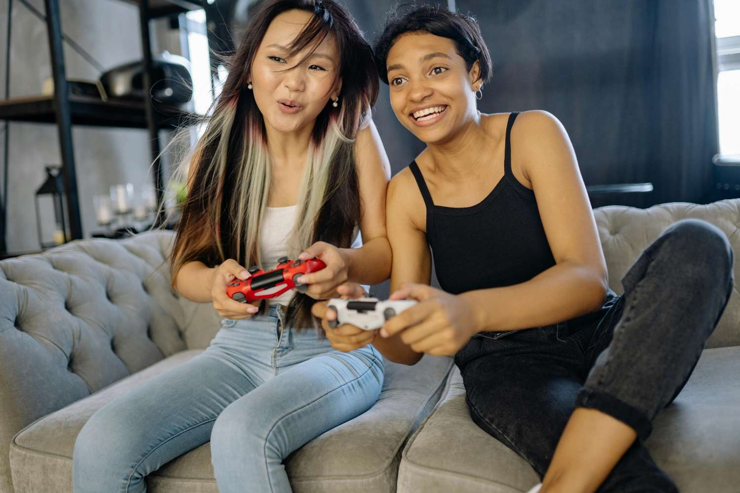 Gaming world is female: nearly half of gamers are women (and the average age will surprise you)