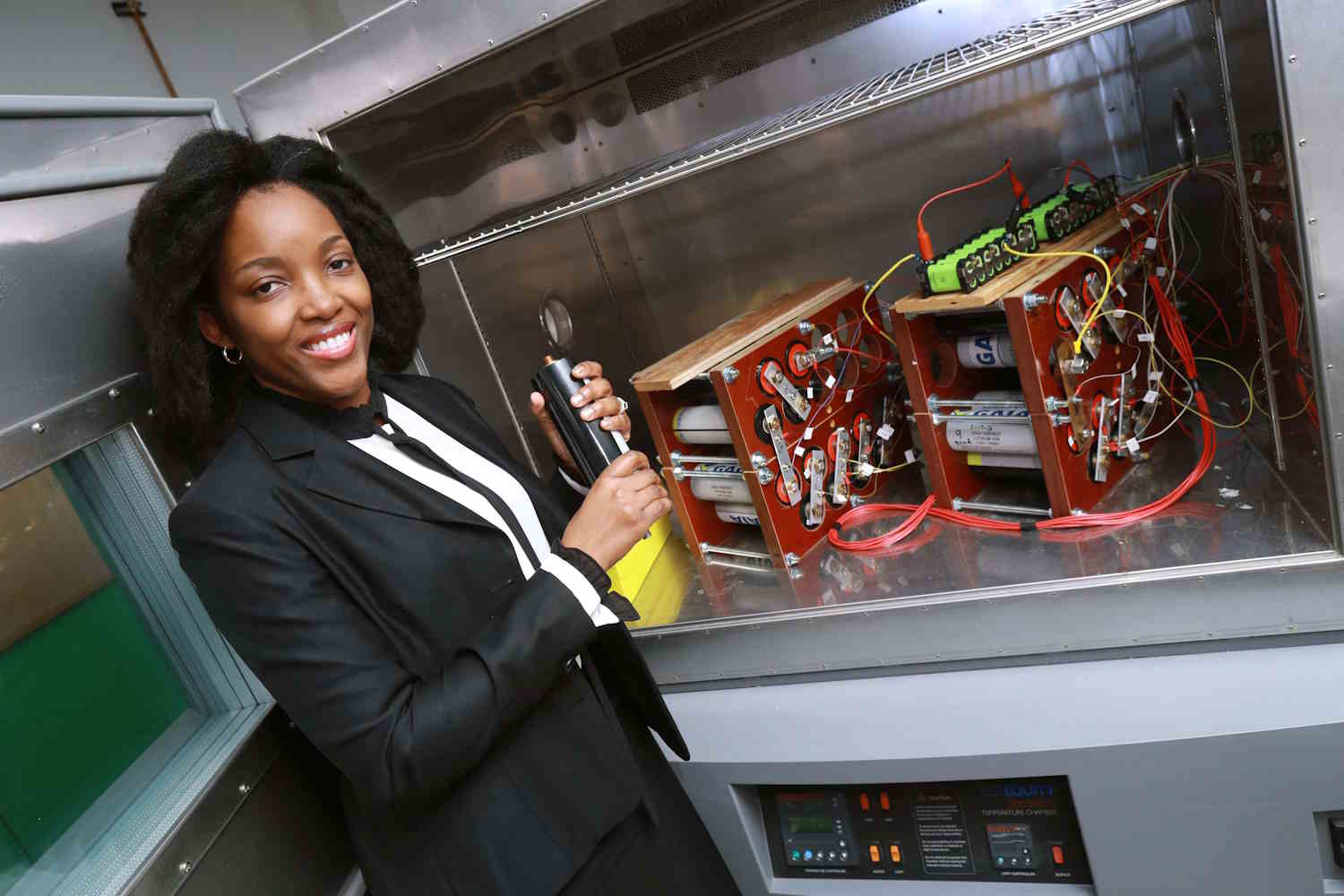 Second life for electric car batteries with this invention by a Congolese engineer