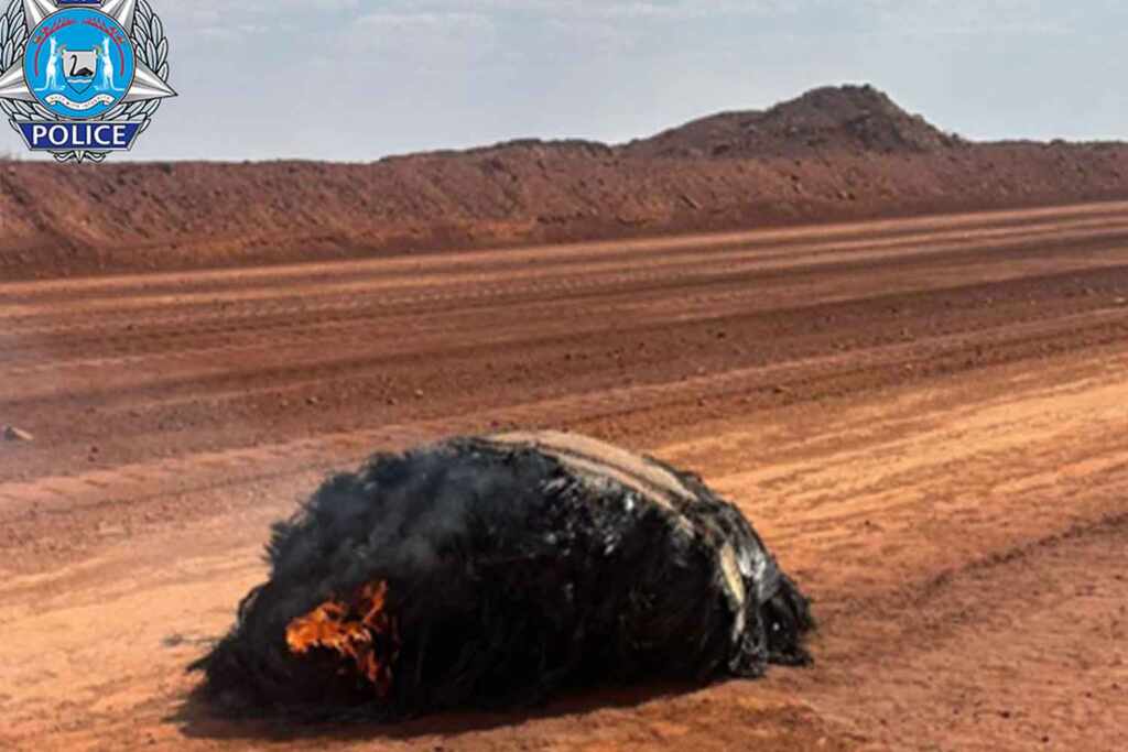Mysterious metal object crashes in Australia: found in desert still glowing hot