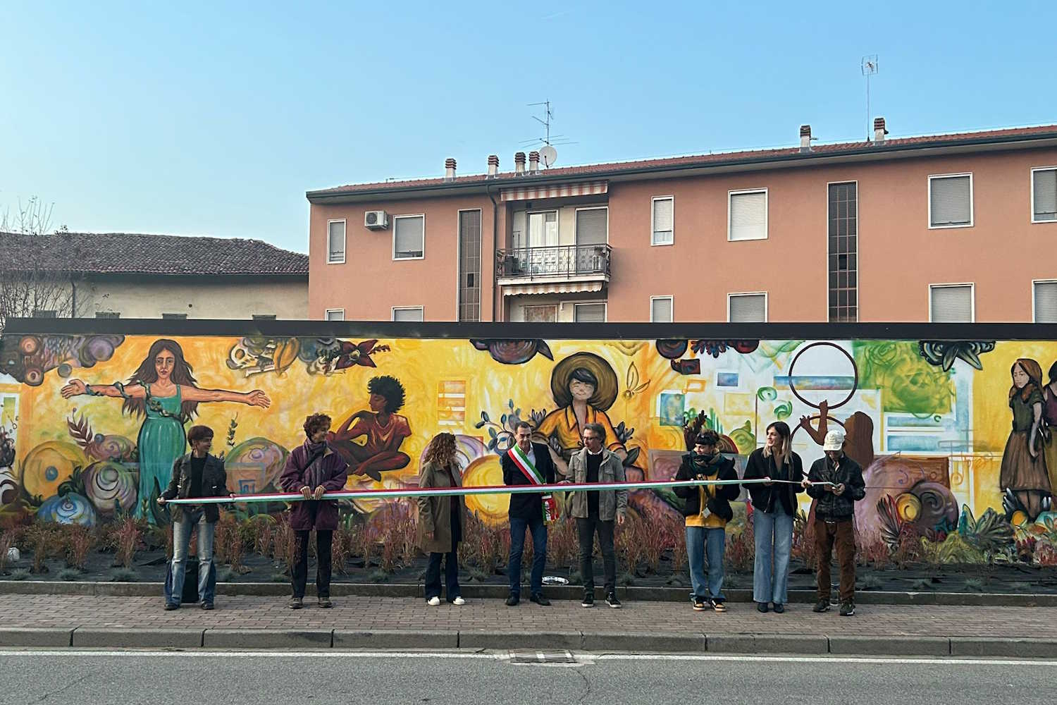 Prima Vera: In Liscate, the mural celebrating women's rebirth and nature