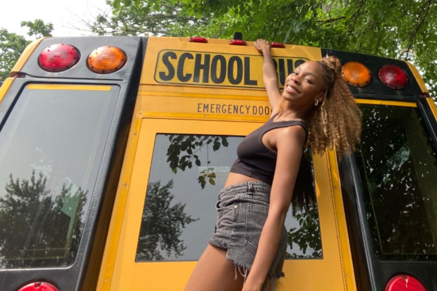 She turned a school bus into her house